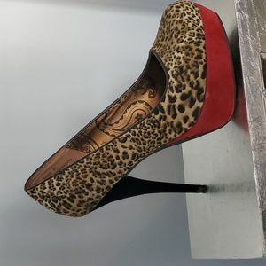 Dollhouse, leopard print seude heel, size 9